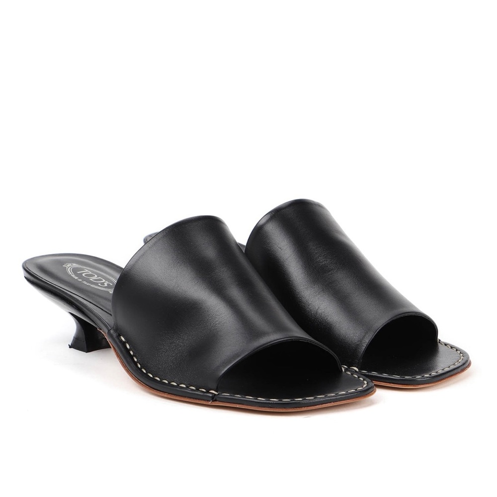 BRAND NEW Tod’s black leather mules size 40/US 9
